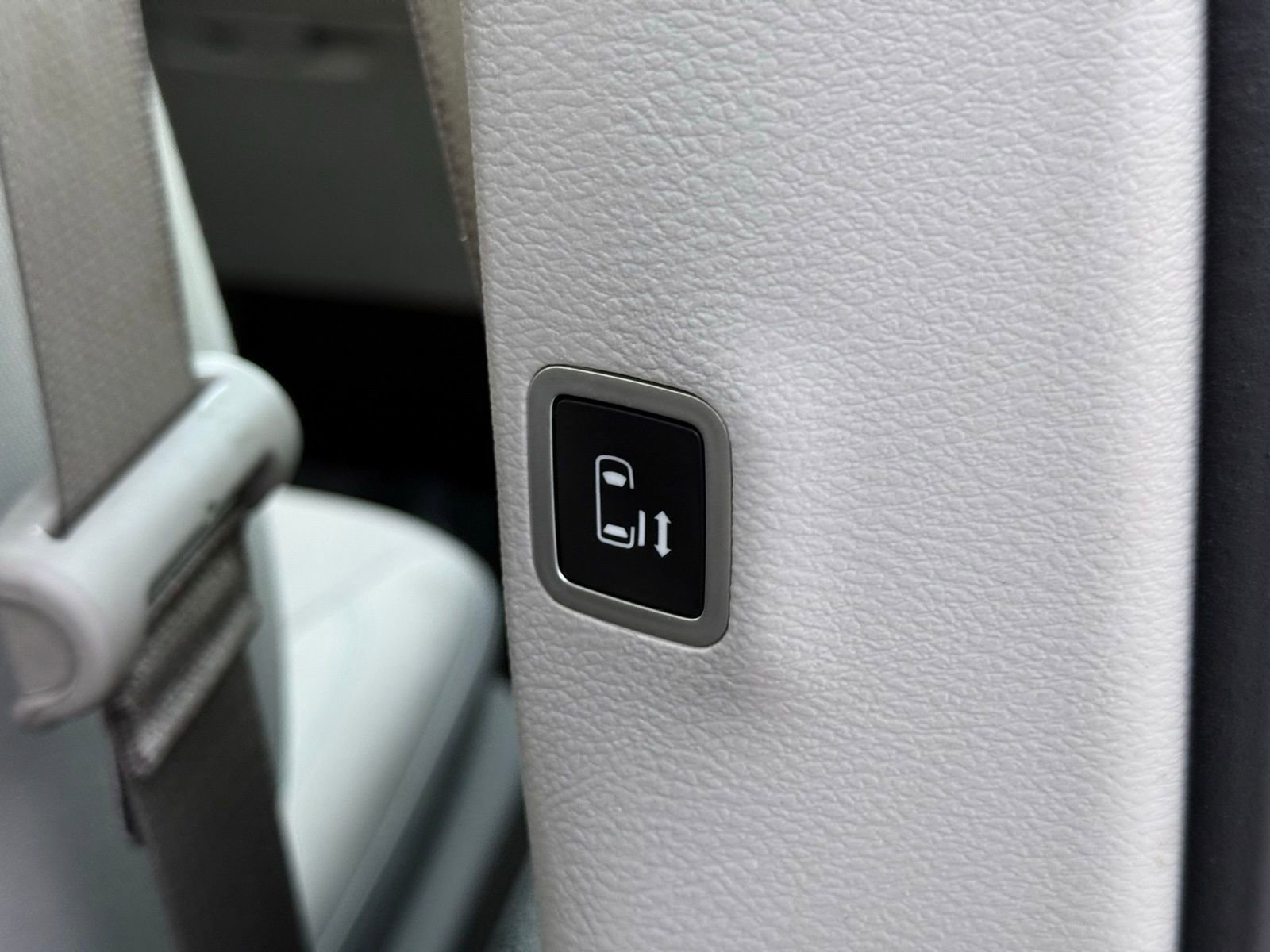 Used 2018 Chrysler Pacifica Touring Plus image 26