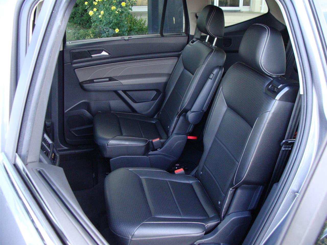 Used 2022 Volkswagen Atlas SEL AWD/4WD image 8