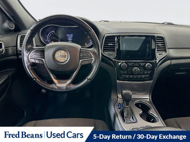 Used 2020 Jeep Grand Cherokee Laredo image 24