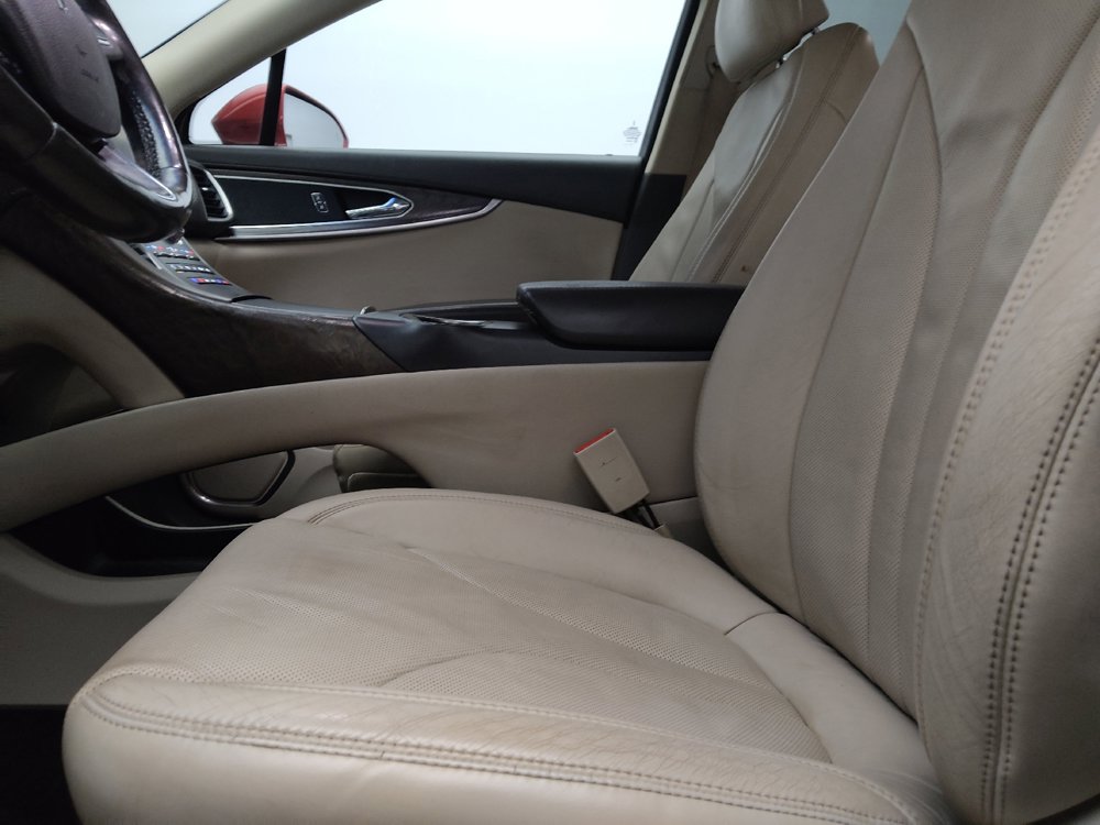 Used 2016 Lincoln MKX Reserve w/ Technology Package FWD image 17