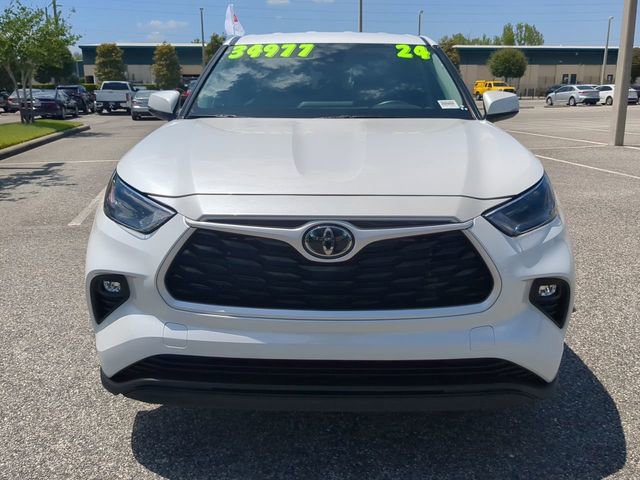 Certified 2024 Toyota Highlander LE image 9
