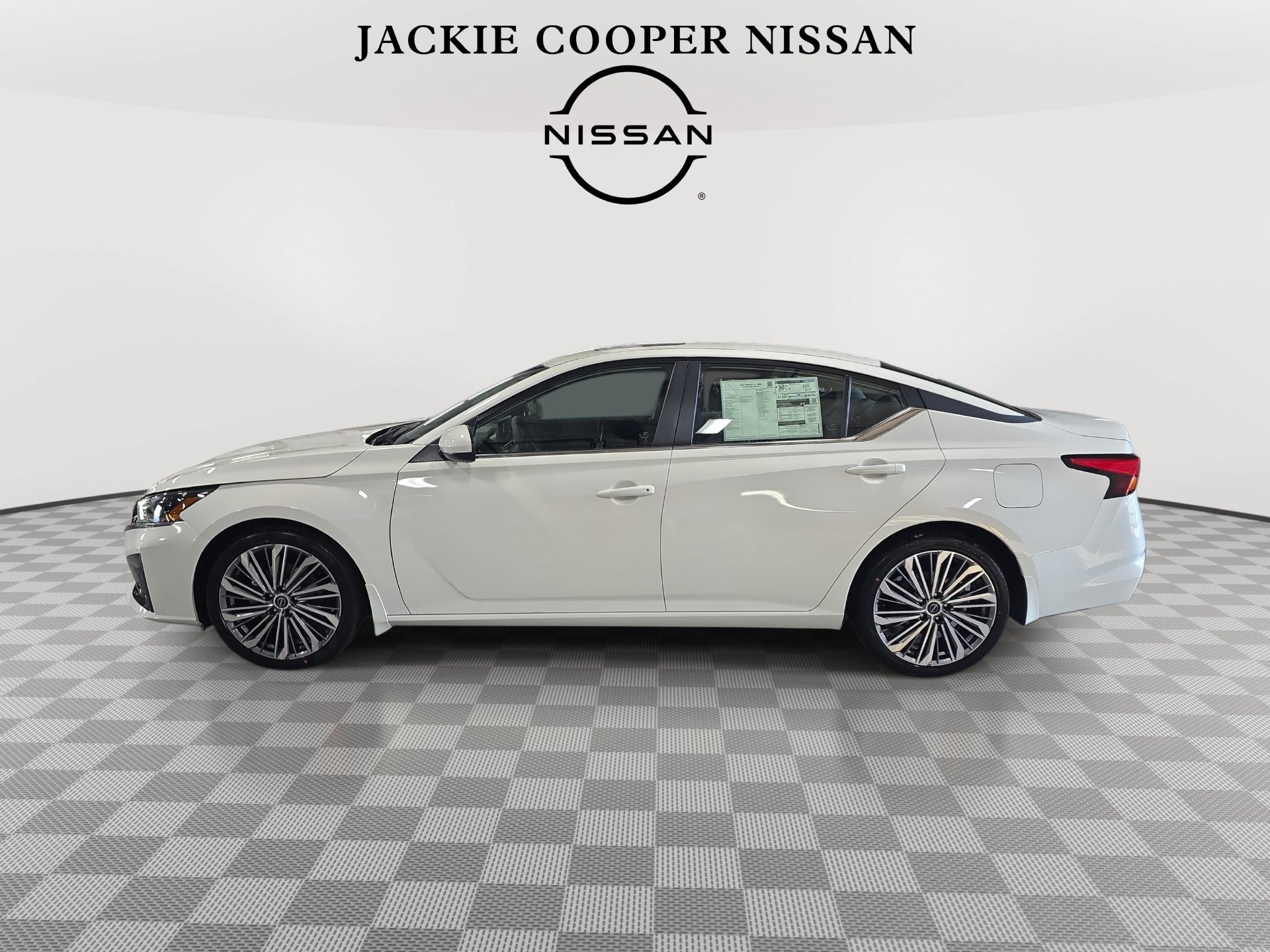 New 2027 Nissan Altima 2.5 SV FWD image 8