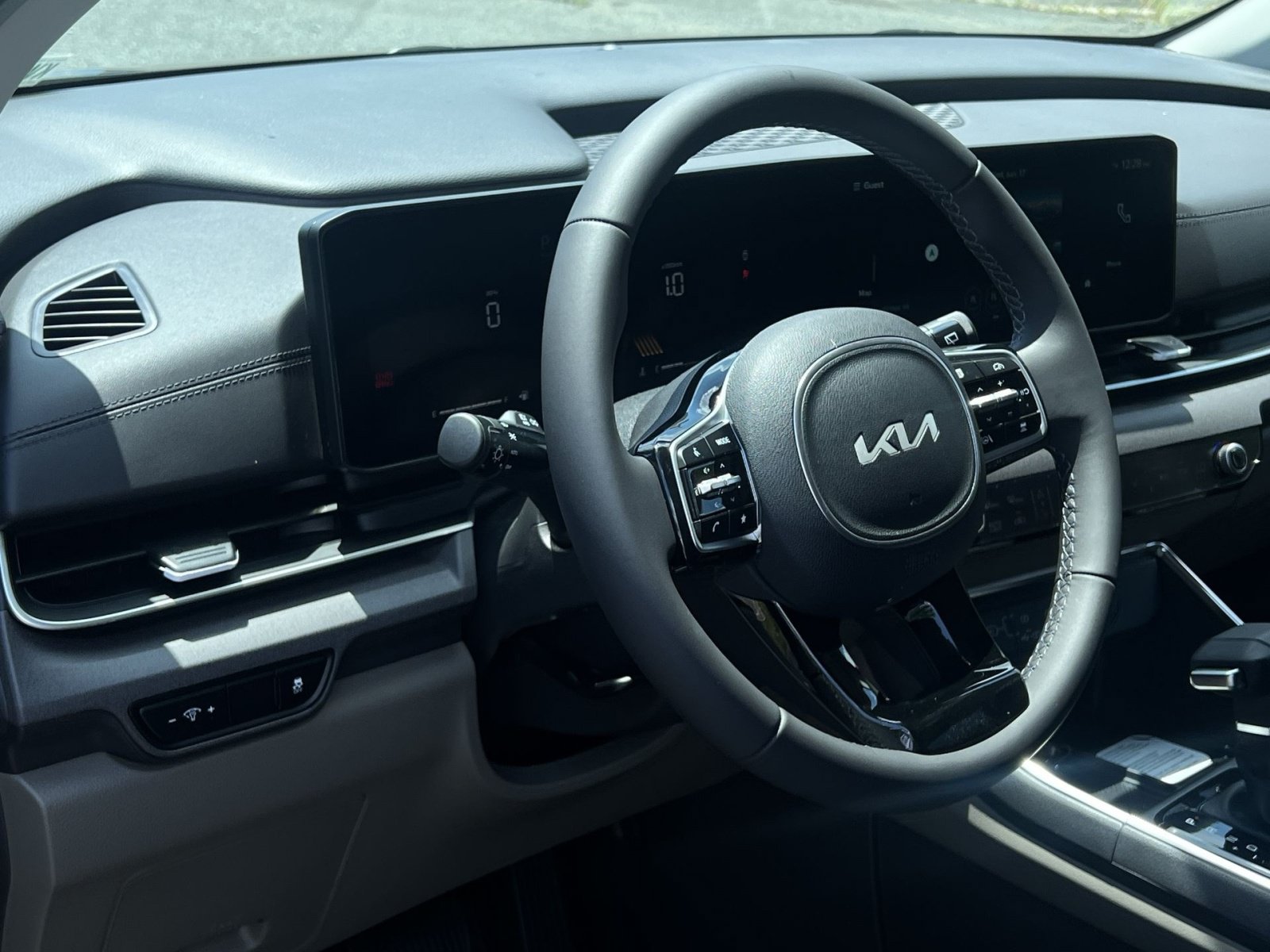 New 2026 Kia Carnival EX FWD image 21