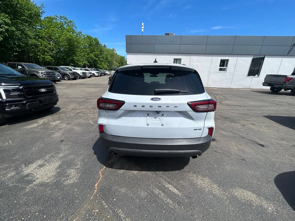 Used 2025 Ford Escape ST-Line Select AWD/4WD image 6