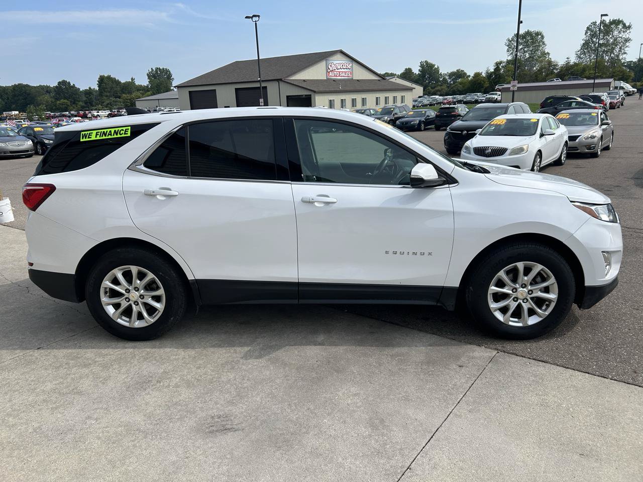 Used 2018 Chevrolet Equinox LT FWD image 4