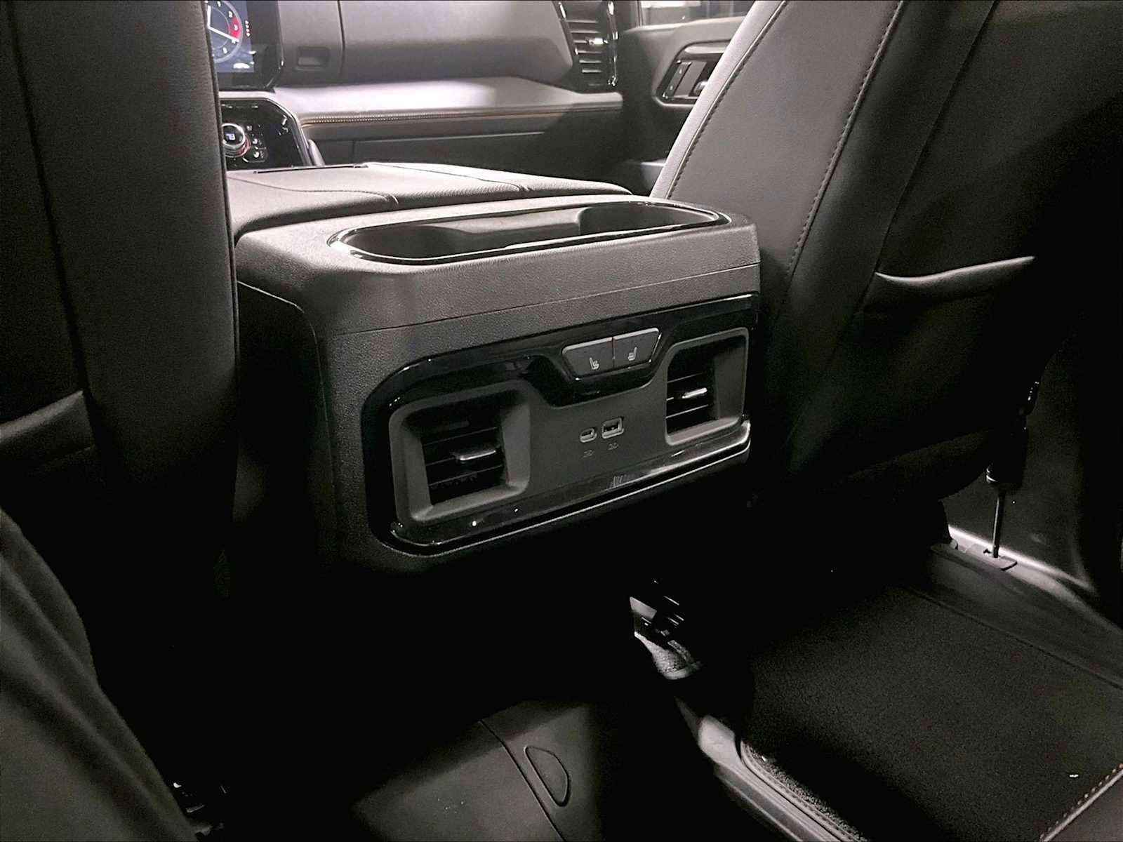 Used 2024 GMC Sierra 2500 AT4 w/ AT4 Premium Plus Package image 23