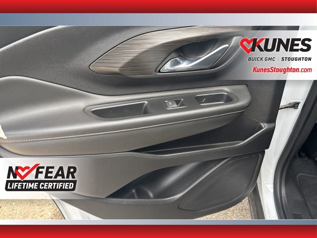 Used 2023 GMC Terrain SLT image 38