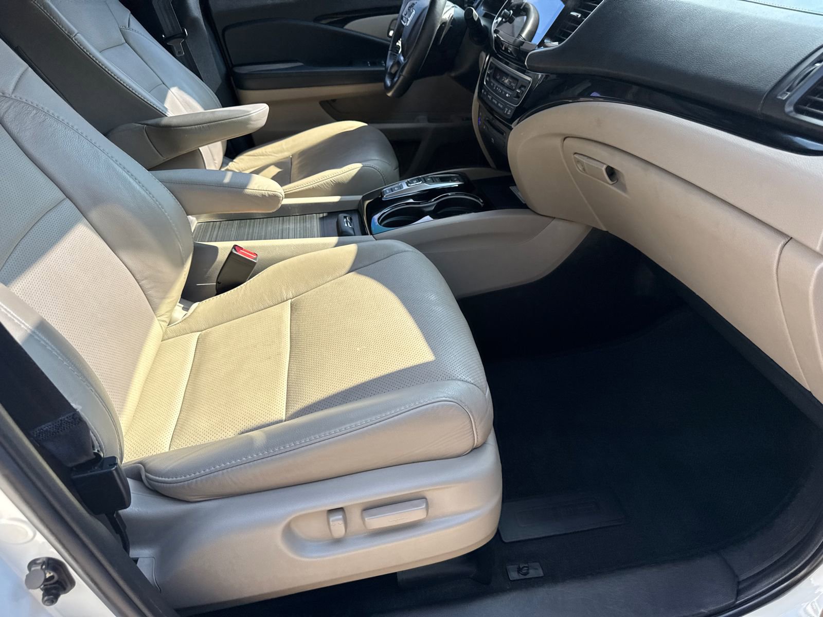 Used 2022 Honda Pilot Elite image 13