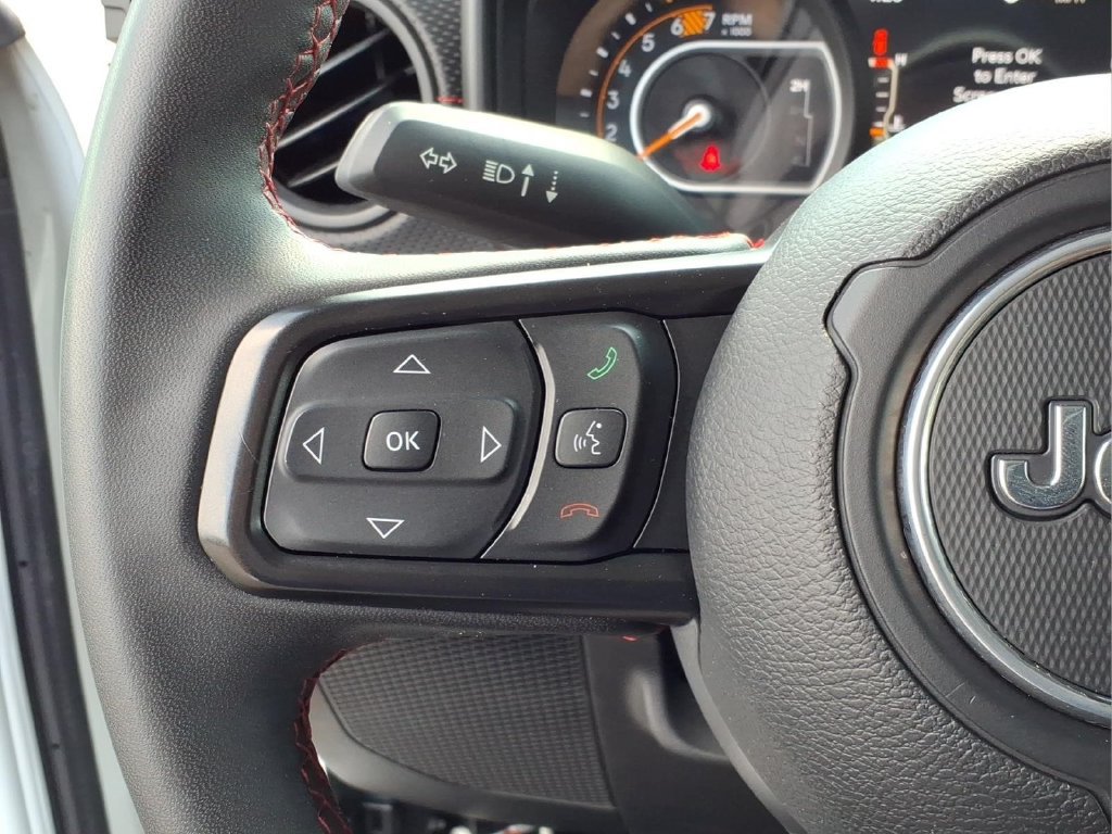 Used 2024 Jeep Wrangler Unlimited Rubicon AWD/4WD image 6