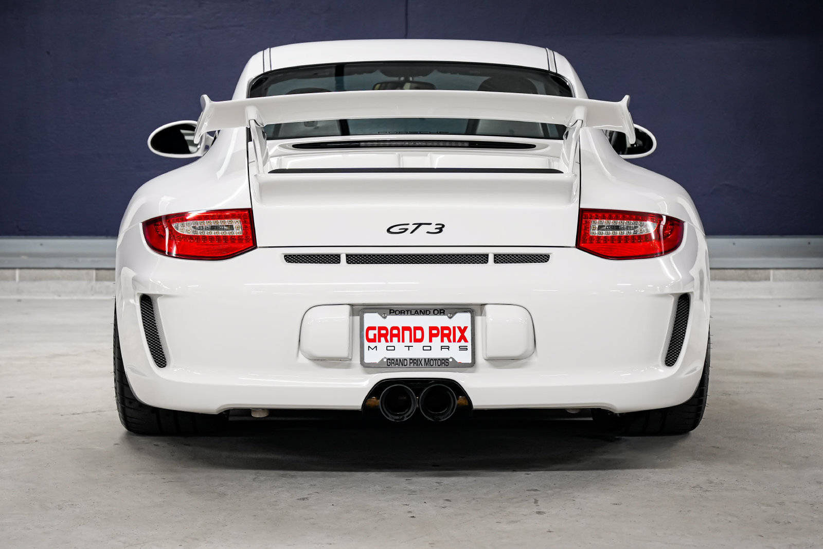 Used 2010 Porsche 911 GT3 RWD image 4