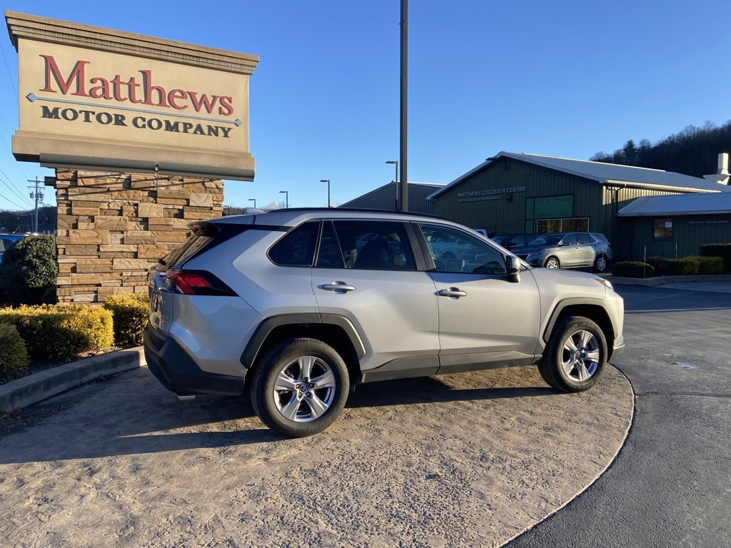 Used 2025 Toyota RAV4 XLE image 5