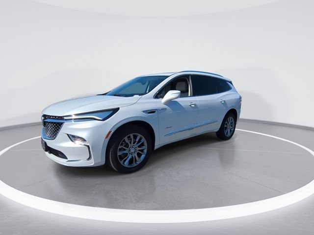 Used 2023 Buick Enclave Avenir w/ Avenir Technology Package FWD image 4