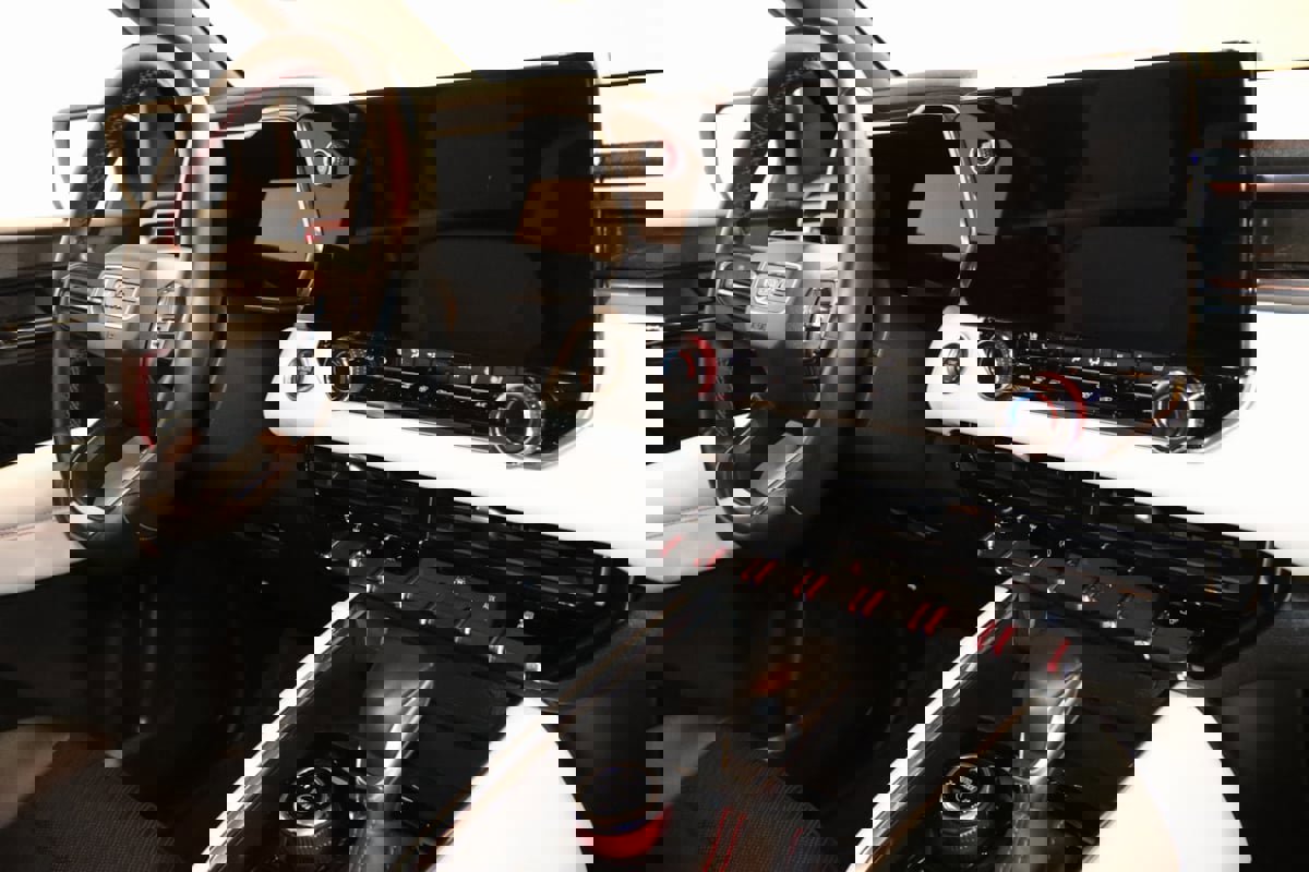 Used 2023 GMC Canyon AT4X image 65