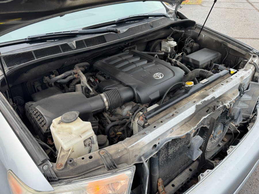 Used 2014 Toyota Sequoia SR5 AWD/4WD image 27