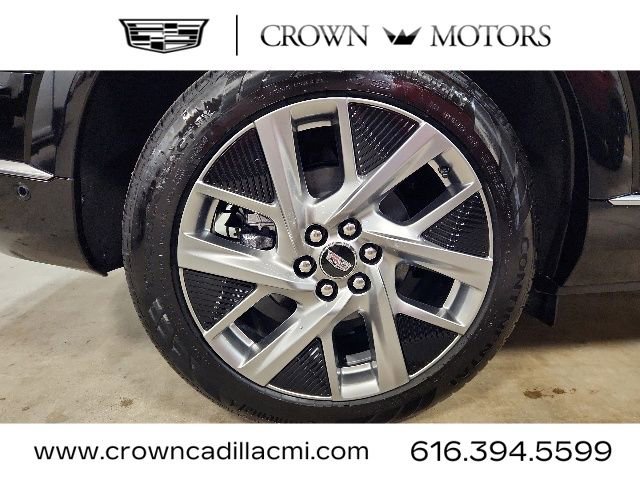 Used 2025 Cadillac Optiq Luxury 2 w/ LPO, Floor Liner Package AWD/4WD image 29