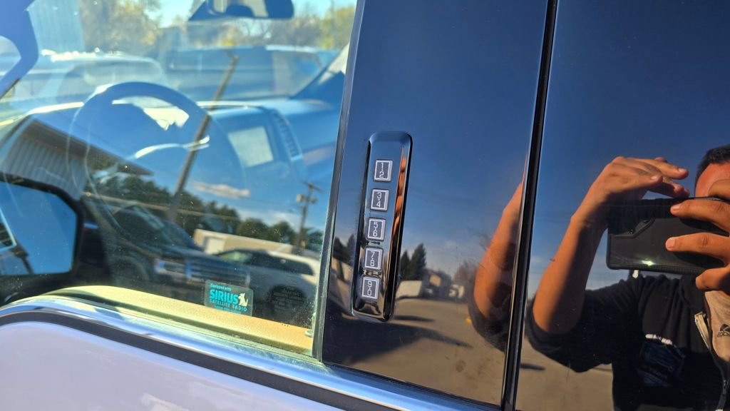 Used 2016 Ford F150 Limited w/ Trailer Tow Package image 17