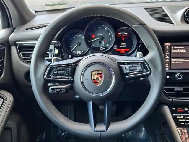Used 2025 Porsche Macan image 15