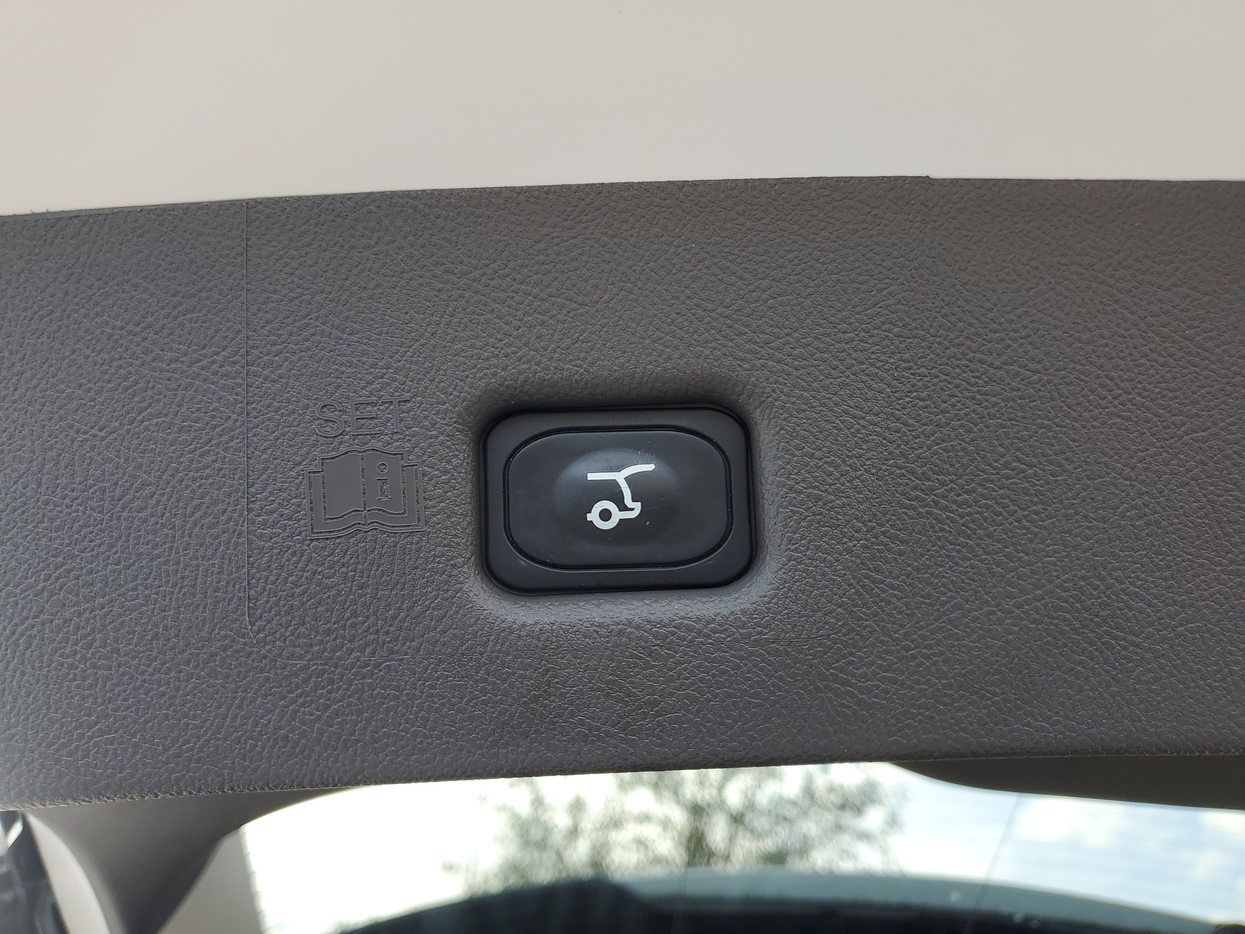 Certified 2022 Lincoln Nautilus Reserve w/ Equipment Group 201A image 6