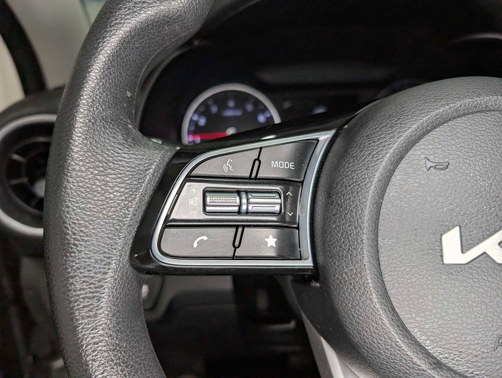 Certified 2023 Kia Forte LXS w/ LXS Technology Package image 32