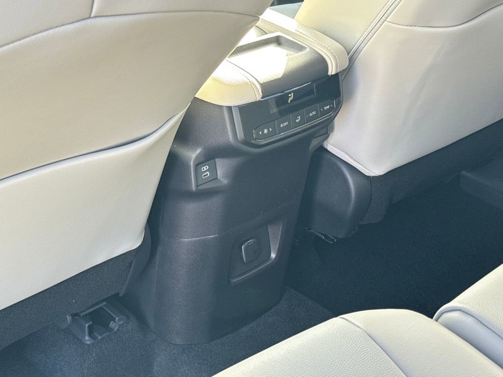 New 2026 Toyota Grand Highlander XLE image 14
