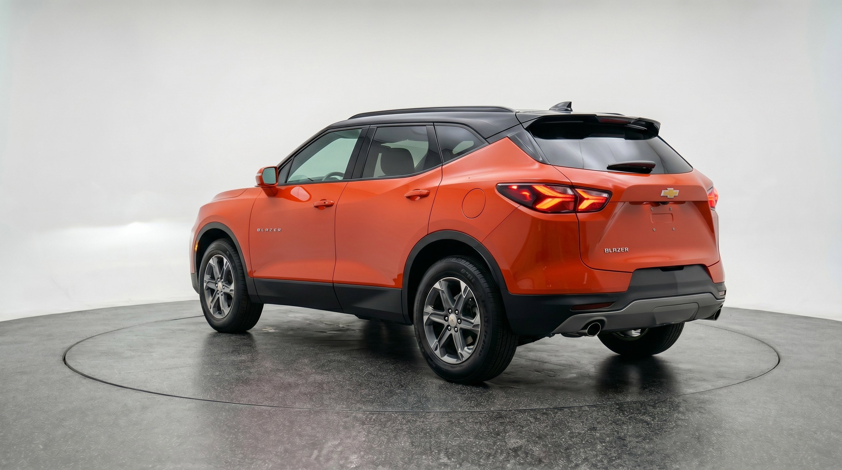 Used 2025 Chevrolet Blazer LT FWD image 6