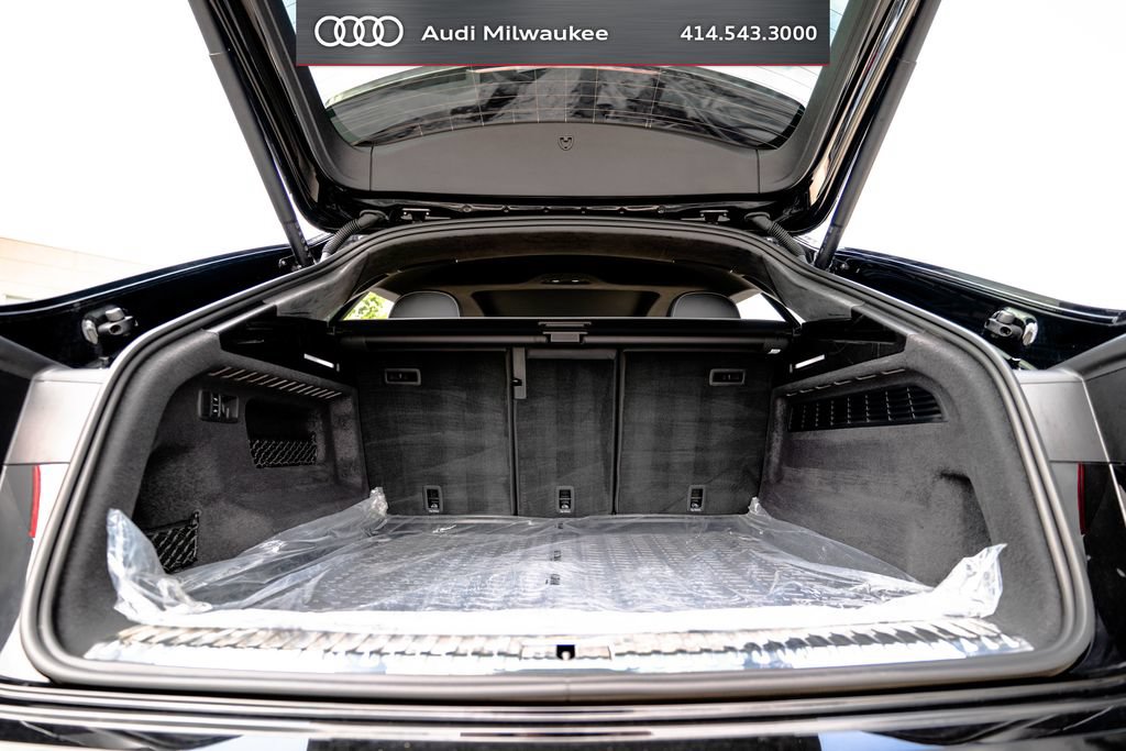 Used 2025 Audi RS Q8 performance w/ Matte Carbon Package AWD/4WD image 54