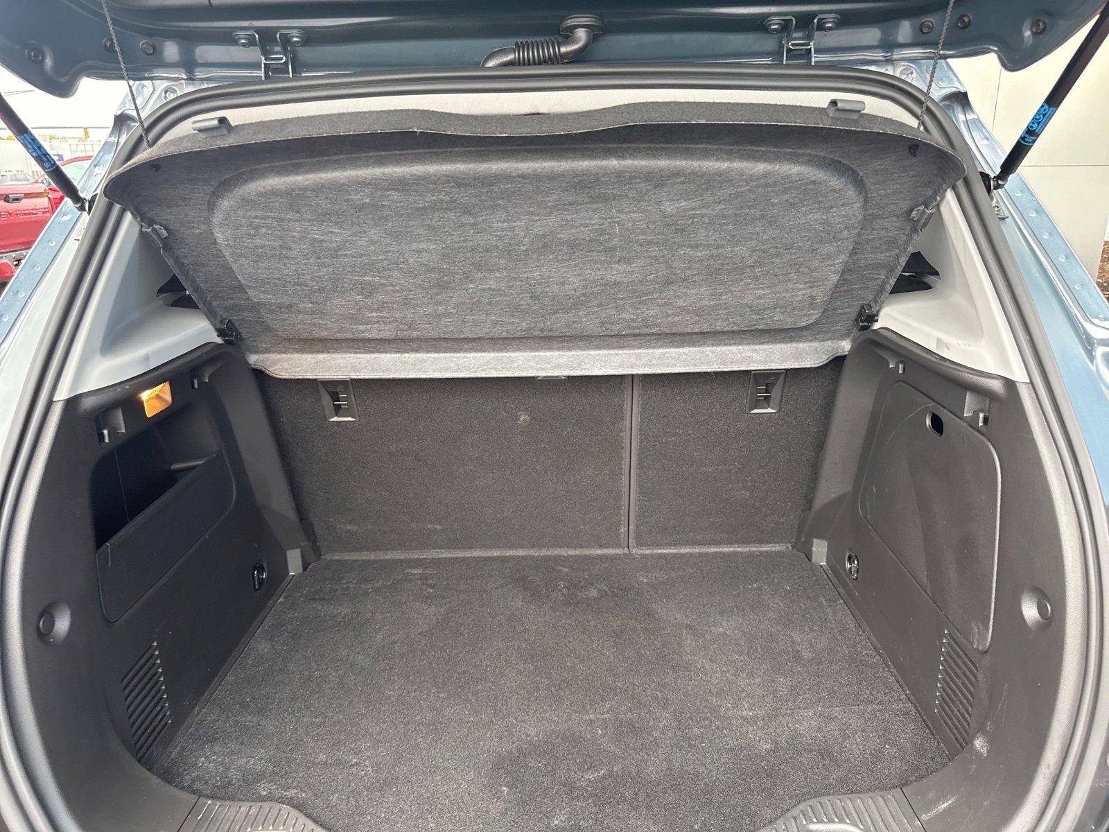 Used 2022 Chevrolet Trax LT w/ LT Convenience Package image 14