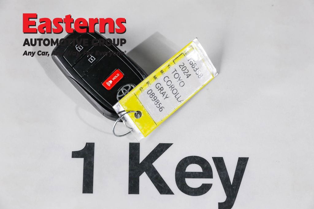 Used 2024 Toyota Corolla Cross LE image 24