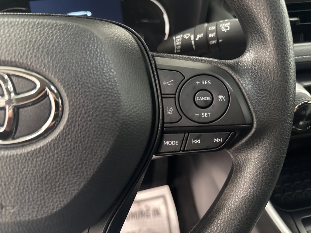 Used 2025 Toyota RAV4 XLE image 14