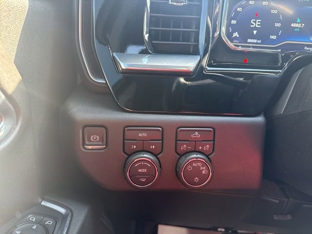 Used 2023 Chevrolet Silverado 1500 LT image 21
