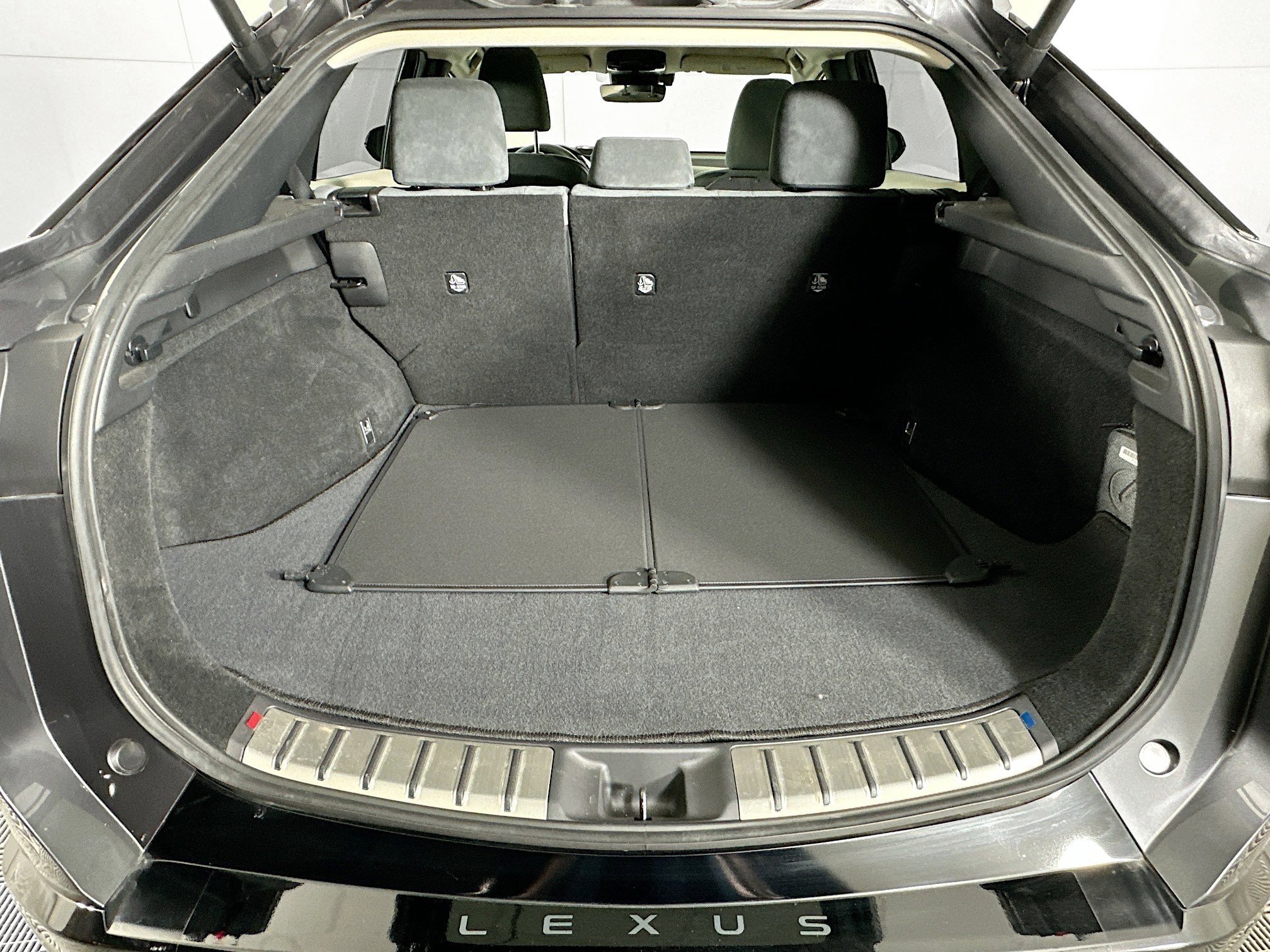 Used 2023 Lexus RZ 450e Premium w/ Accessory Package (Z1) image 28