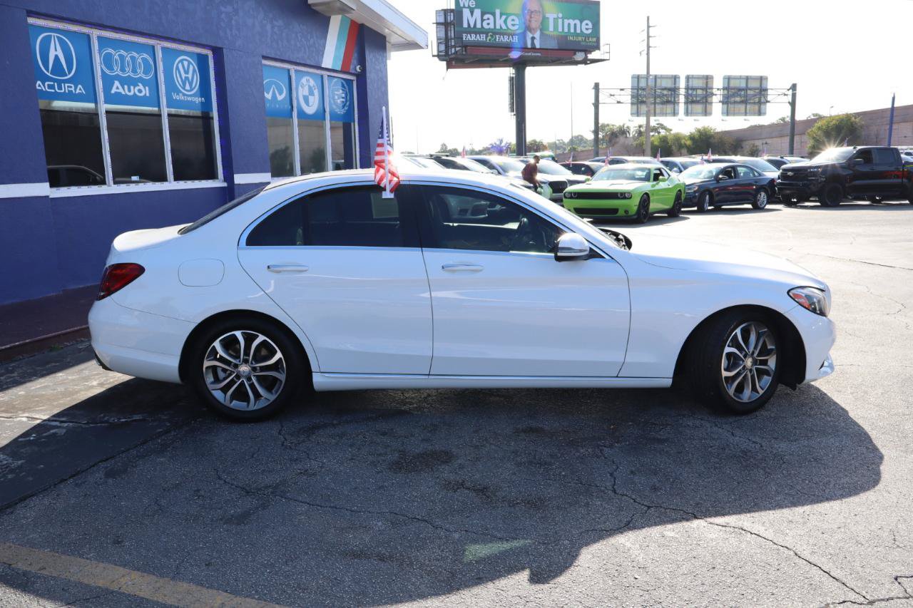 Used 2017 Mercedes-Benz C 300 Sedan image 2