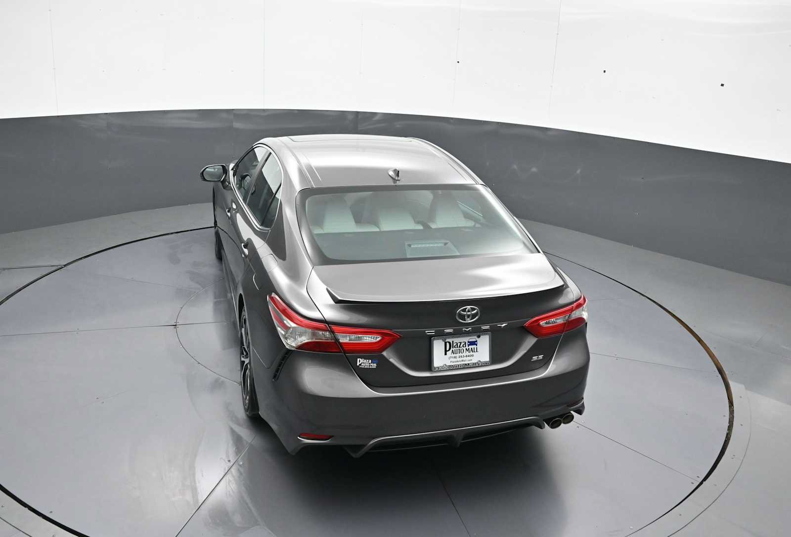 Used 2020 Toyota Camry SE w/ Convenience Package FWD image 42