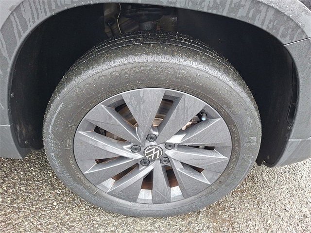 Used 2022 Volkswagen Taos S w/ IQ Drive S Package image 8