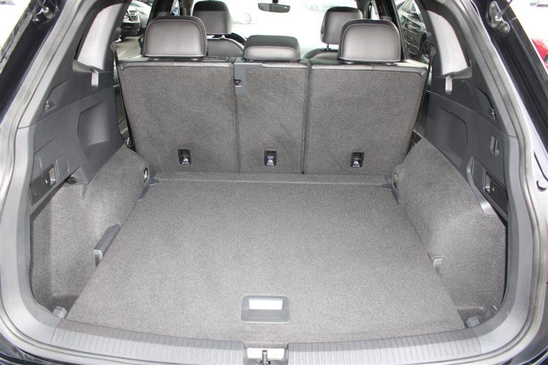 Used 2021 Volkswagen Tiguan SE R-Line image 20