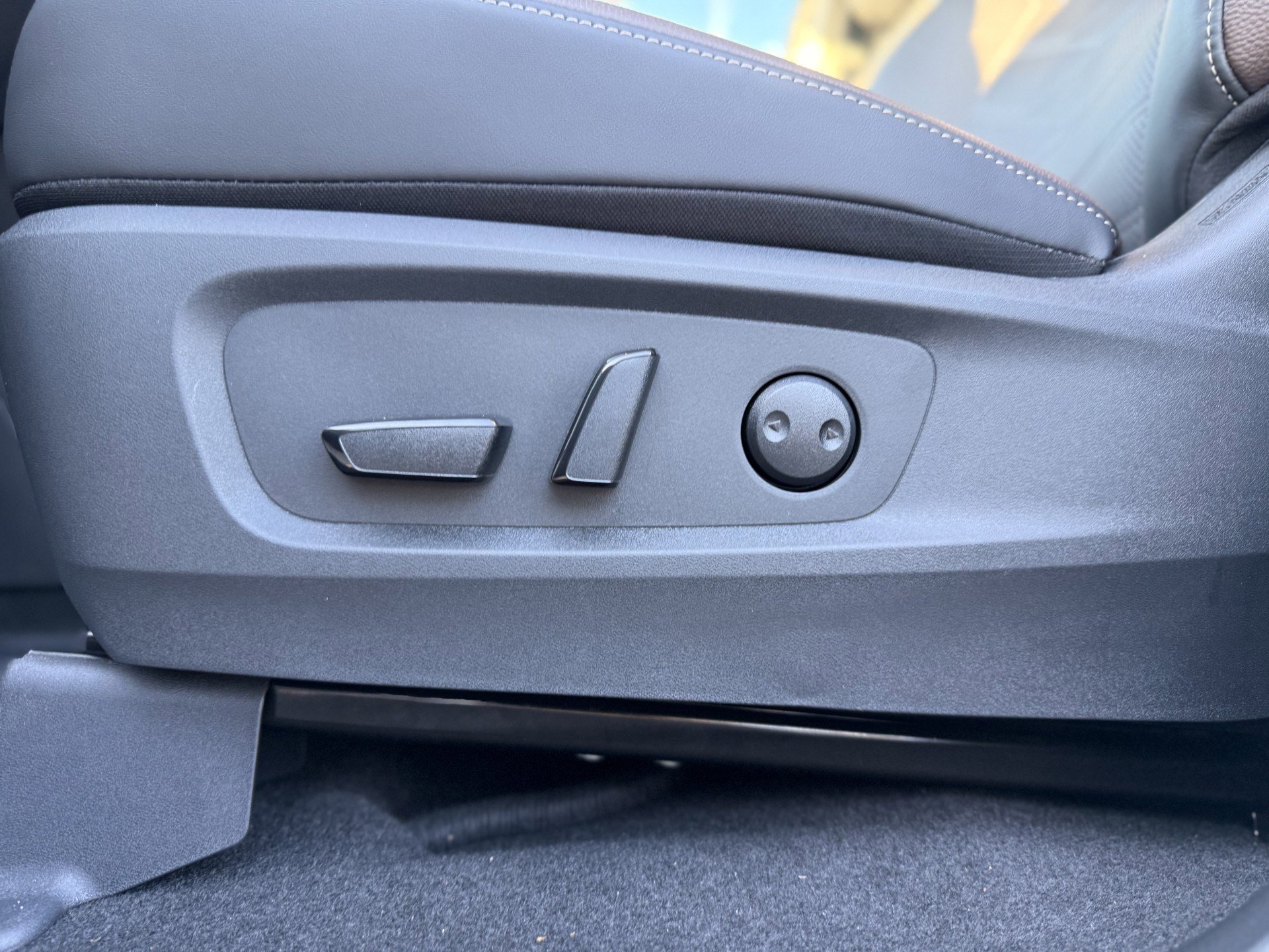 New 2025 Nissan Pathfinder Platinum image 13