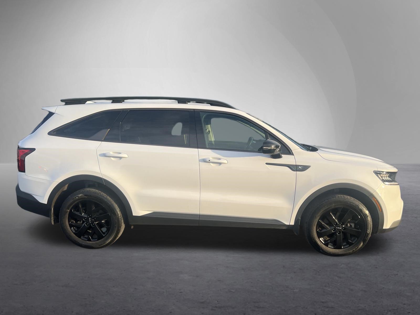 Used 2023 Kia Sorento S AWD/4WD image 2