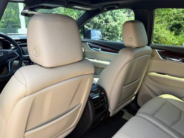 Used 2018 Cadillac XT5 Premium Luxury FWD image 24