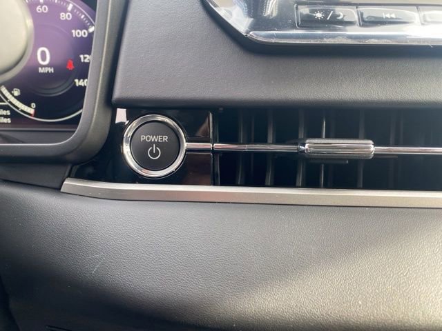 New 2025 Mitsubishi Outlander SE image 25