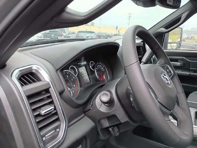 New 2026 RAM 3500 Big Horn AWD/4WD image 11