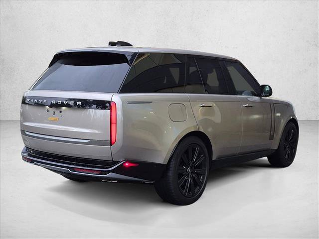 Used 2025 Land Rover Range Rover SE AWD/4WD image 5