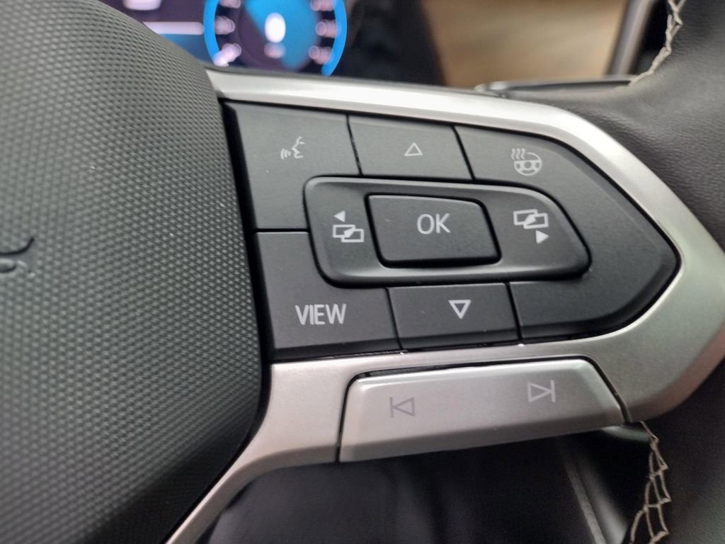 New 2026 Volkswagen Atlas SE image 32