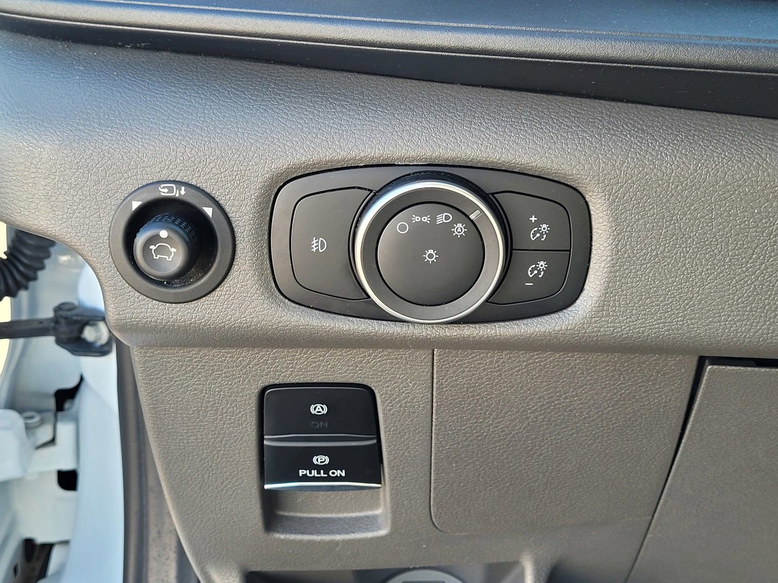 Used 2023 Ford Transit 350 XLT image 16