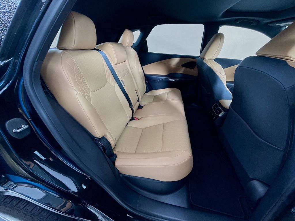 Used 2025 Lexus RX 350 Premium w/ Accessory Package (Z1) image 29