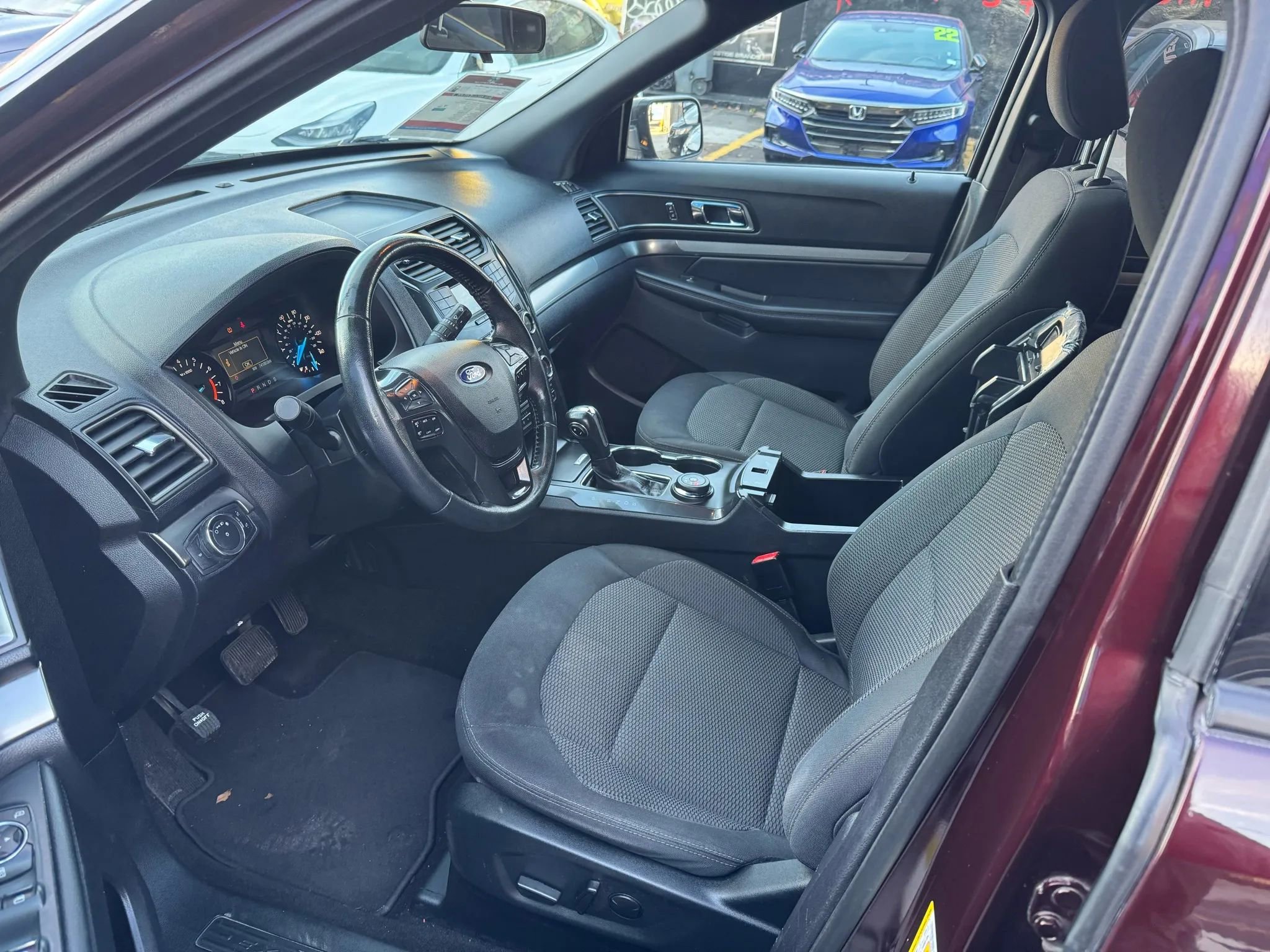 Used 2019 Ford Explorer XLT image 26