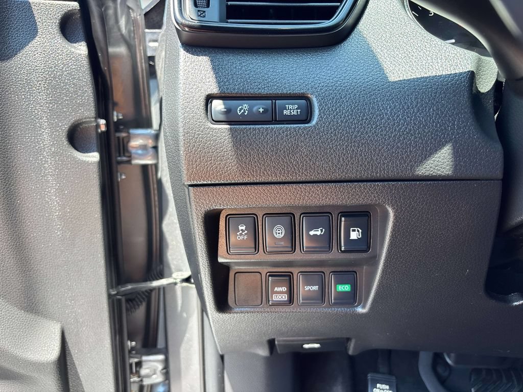 Used 2019 Nissan Rogue SV AWD/4WD image 20