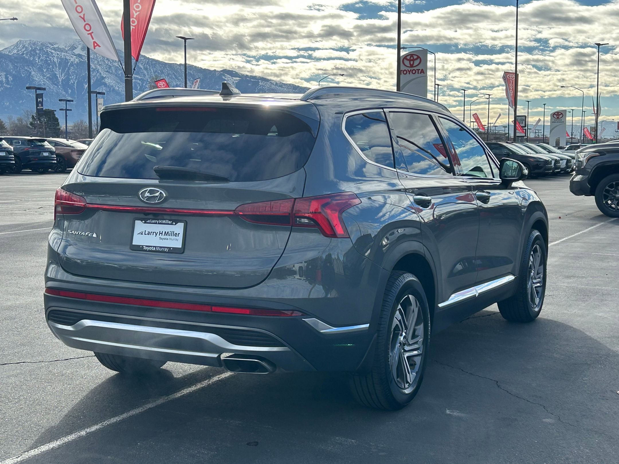 Used 2023 Hyundai Santa Fe SEL w/ Premium Package image 5