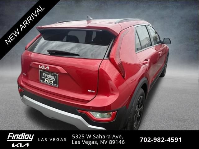 Certified 2025 Kia Niro EX FWD image 3
