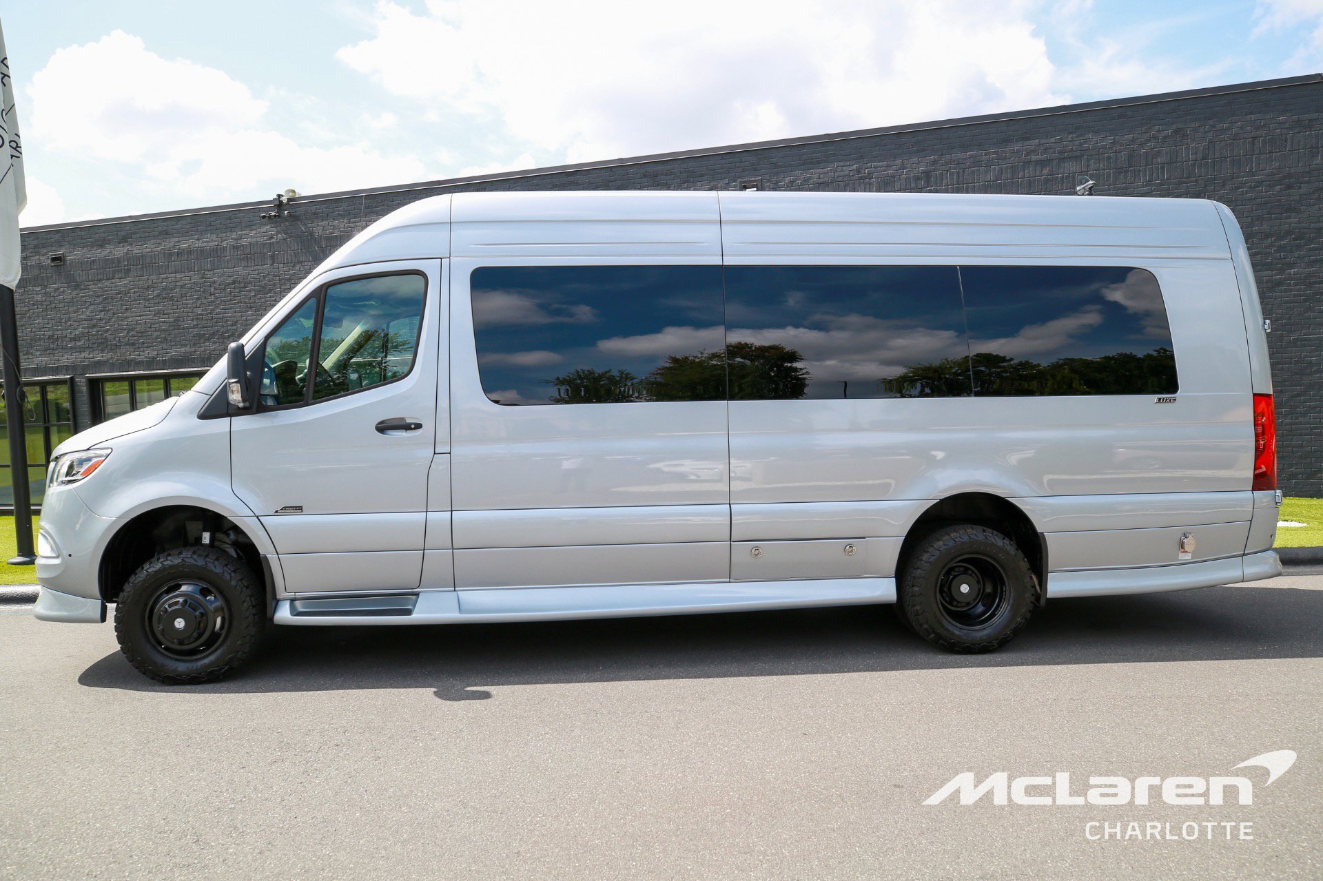 Used 2025 Mercedes-Benz Sprinter 3500 image 5