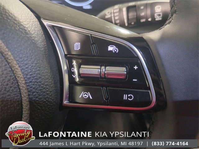 Certified 2025 Kia Seltos EX w/ EX Sunroof Package image 20